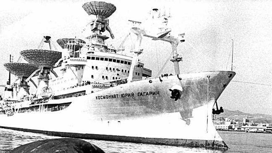 El buque científico soviético &#039;Kosmonaut Yuri Gagarin&#039;, en una de sus visitas al Puerto de La Luz.