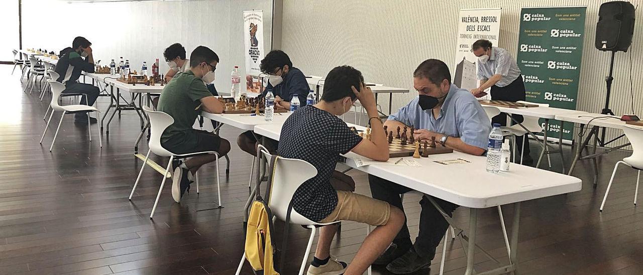 Els participants durant el Campionat Autonòmic d’Escacs 2021. | SARA COBOS