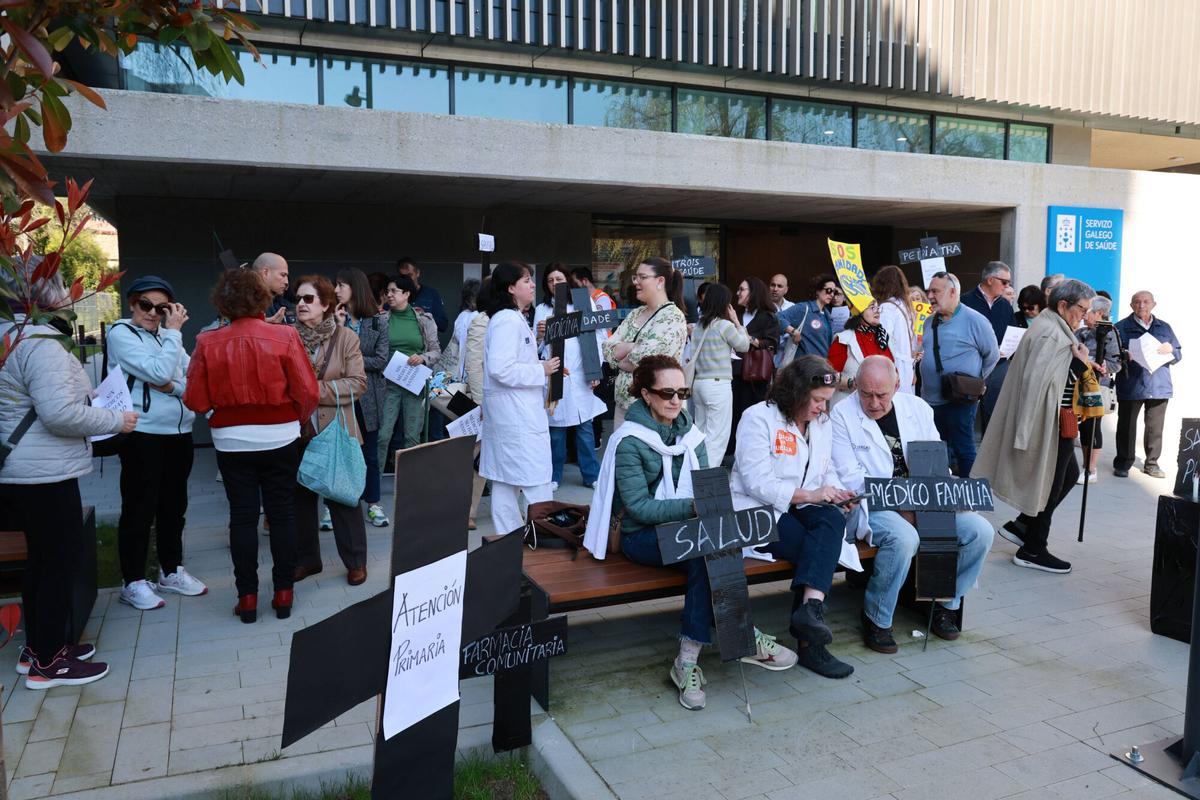 Concentración de médicos en el Olimpia Valencia