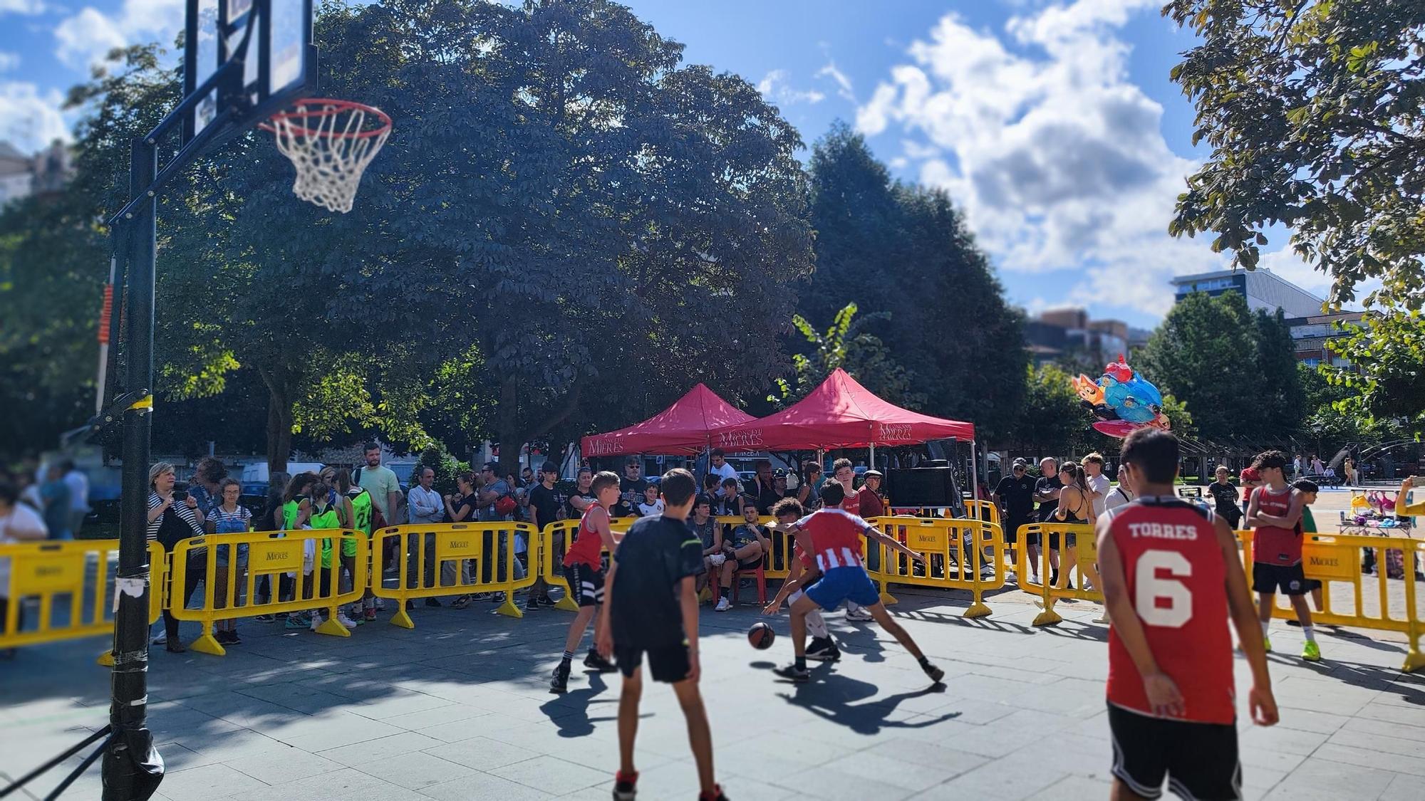 El torneo solidario de baloncesto de Mieres, en imágenes