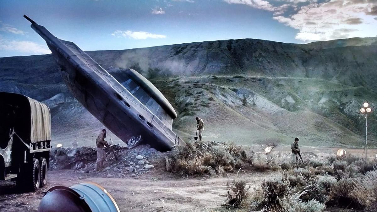 Ovni caído en Roswell en el episodio 1 de la temporada 10 de 'Expediente X'