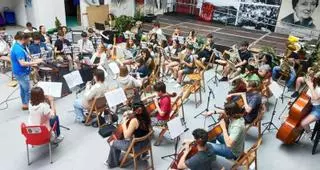 La colonia musical marca los acordes del verano en Candás