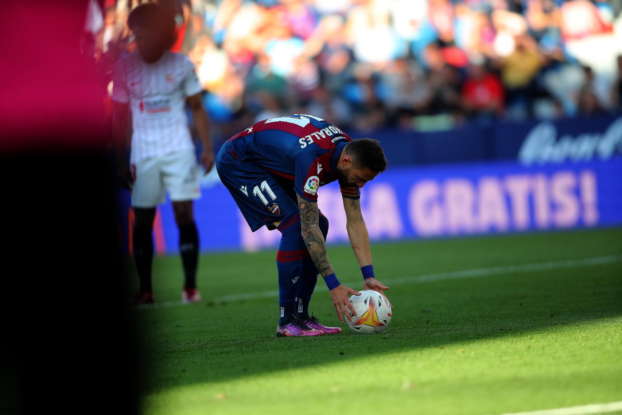 Las imágenes del partido entre el Levante UD y el Sevilla