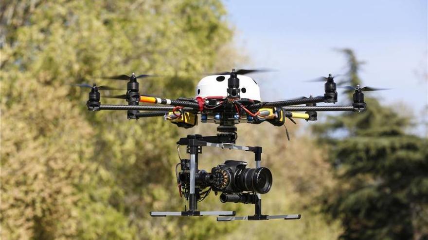 Extremadura impulsará el primer centro de formación del uso de drones en la agricultura