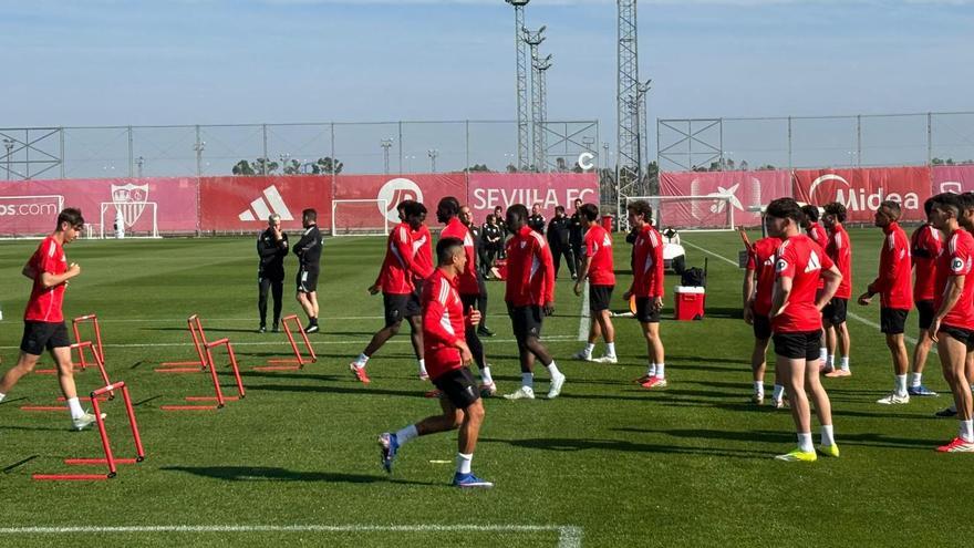 Así ha sido el primer entrenamiento de Luis García Plaza con el Sevilla FC
