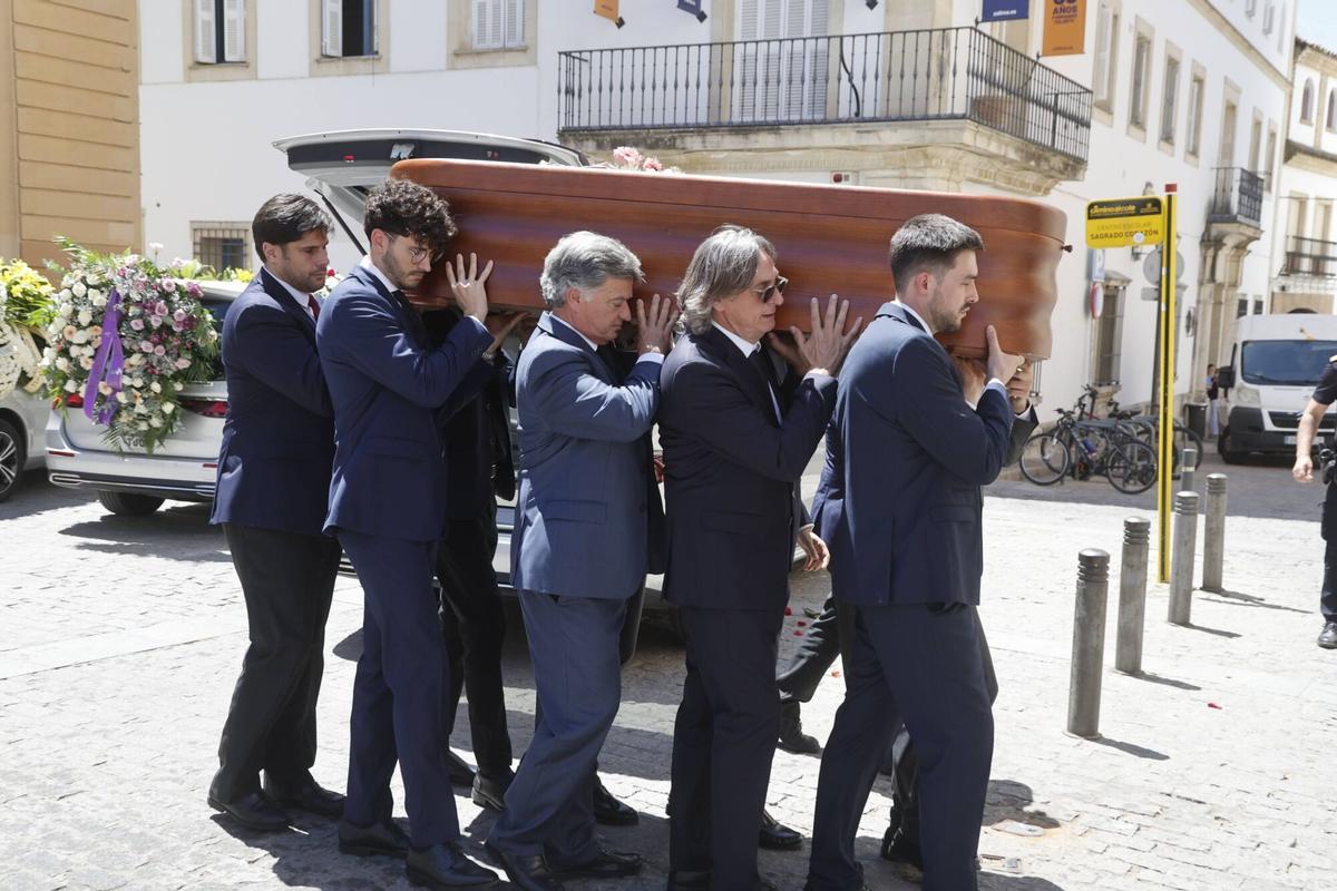 A.J.González Córdoba Tanatorio de las Quemadas Fallecimiento de José Carlos Gómez Villamandos Funeral despedida