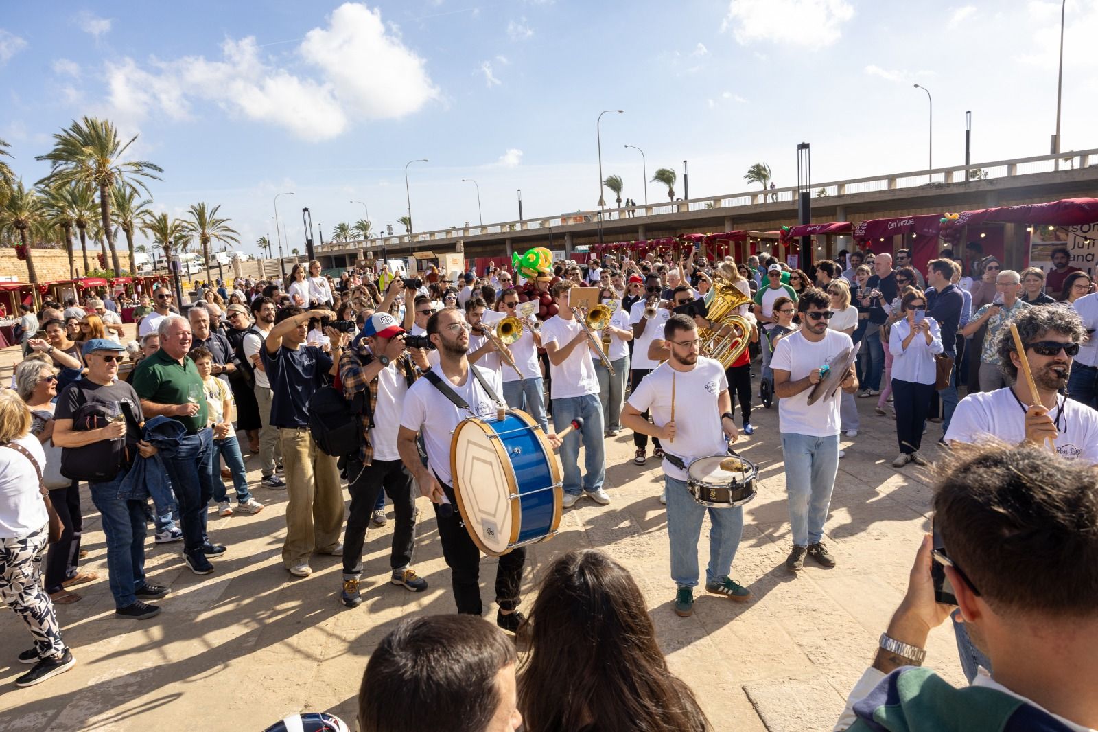 FOTOS | Arranca la segunda edición del Raïm en Palma con gran  afluencia de público desde el mediodía