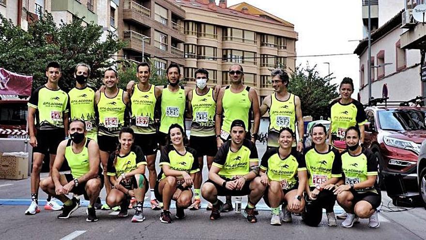 Atletas del Club Atletismo Épila en la prueba disputada en La Almunia. | SERVICIO ESPECIAL