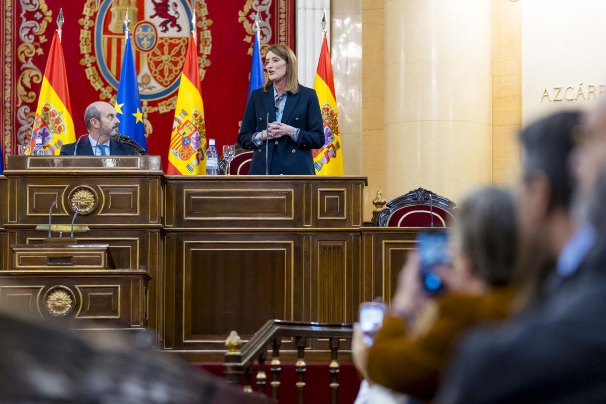 La presidenta del Parlament Europeu, Roberta Metsola, ahir, durant la seva intervenció al Senat.