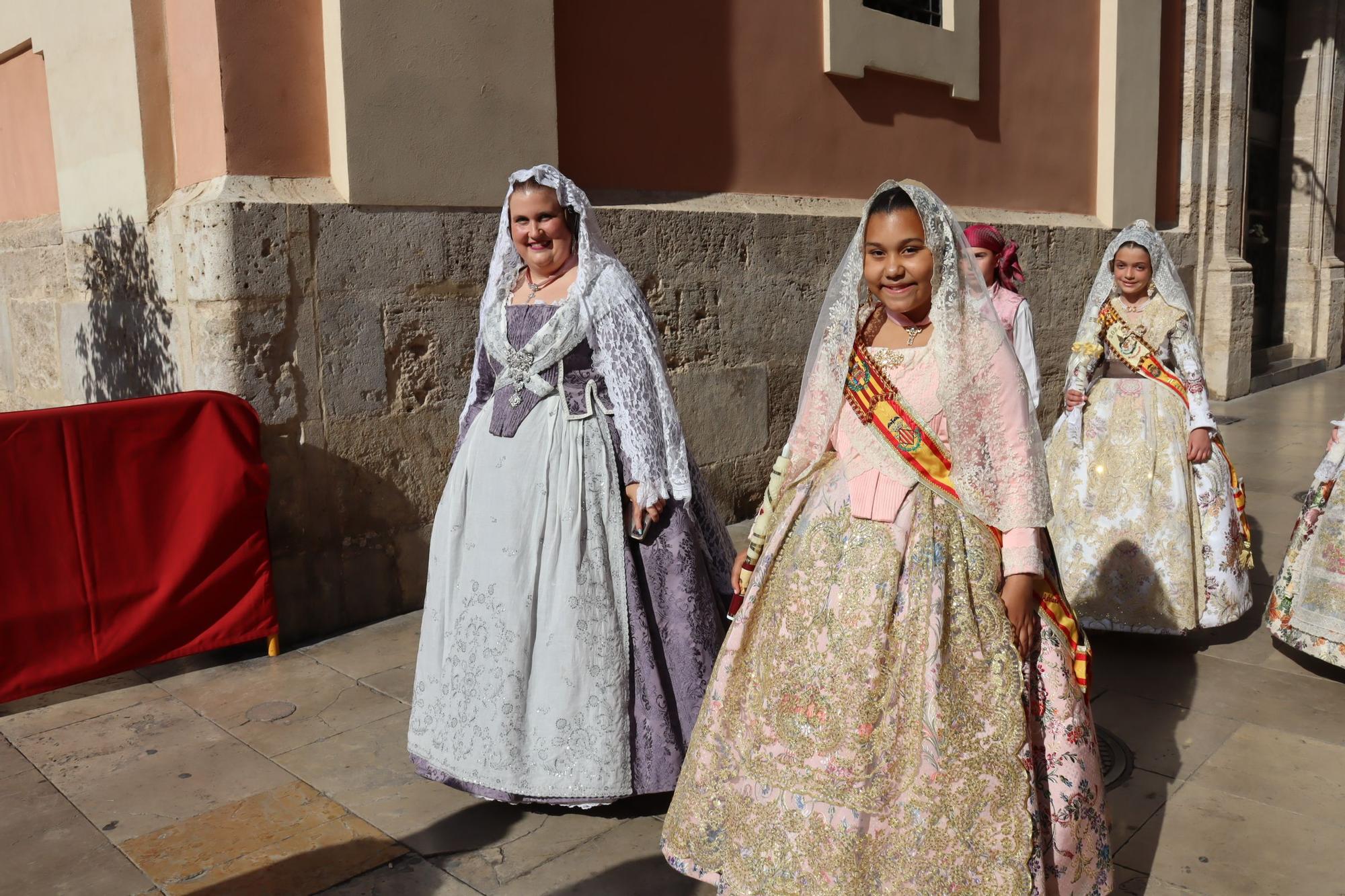 Las comisiones de falla en la Procesión de la Virgen (4/5)