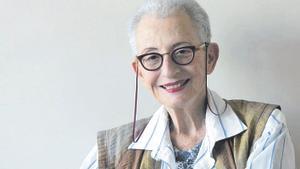 Hélène Cixous, la escritora francoargelina ganadora del Premio Formentor de las Letras 2025. 31/03/2025 La escritora y filósofa franco-argelina Hélène Cixous se alza con Premio Formentor de las Letras 2025. El jurado destaca su contribución a configurar la conciencia de lo femenino y su emancipación de las inercias ciegas de la historia CULTURA EDITIONS GALLIMARD