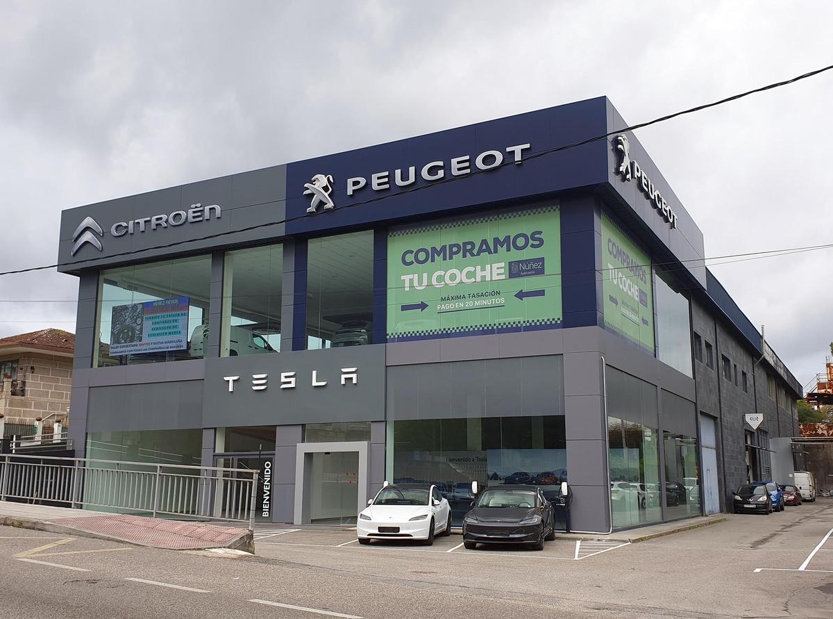 Vista exterior del concesionario de Tesla inaugurado en Vigo el año pasado.