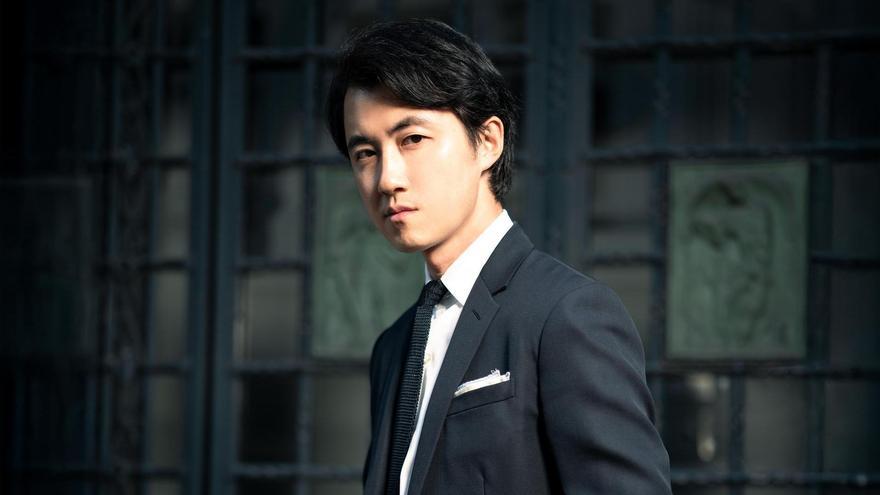 El pianista Haiou Zhang actúa en Mallorca: «Mi inusual interpretación de Mozart gustó al director de ‘La casa de papel’»