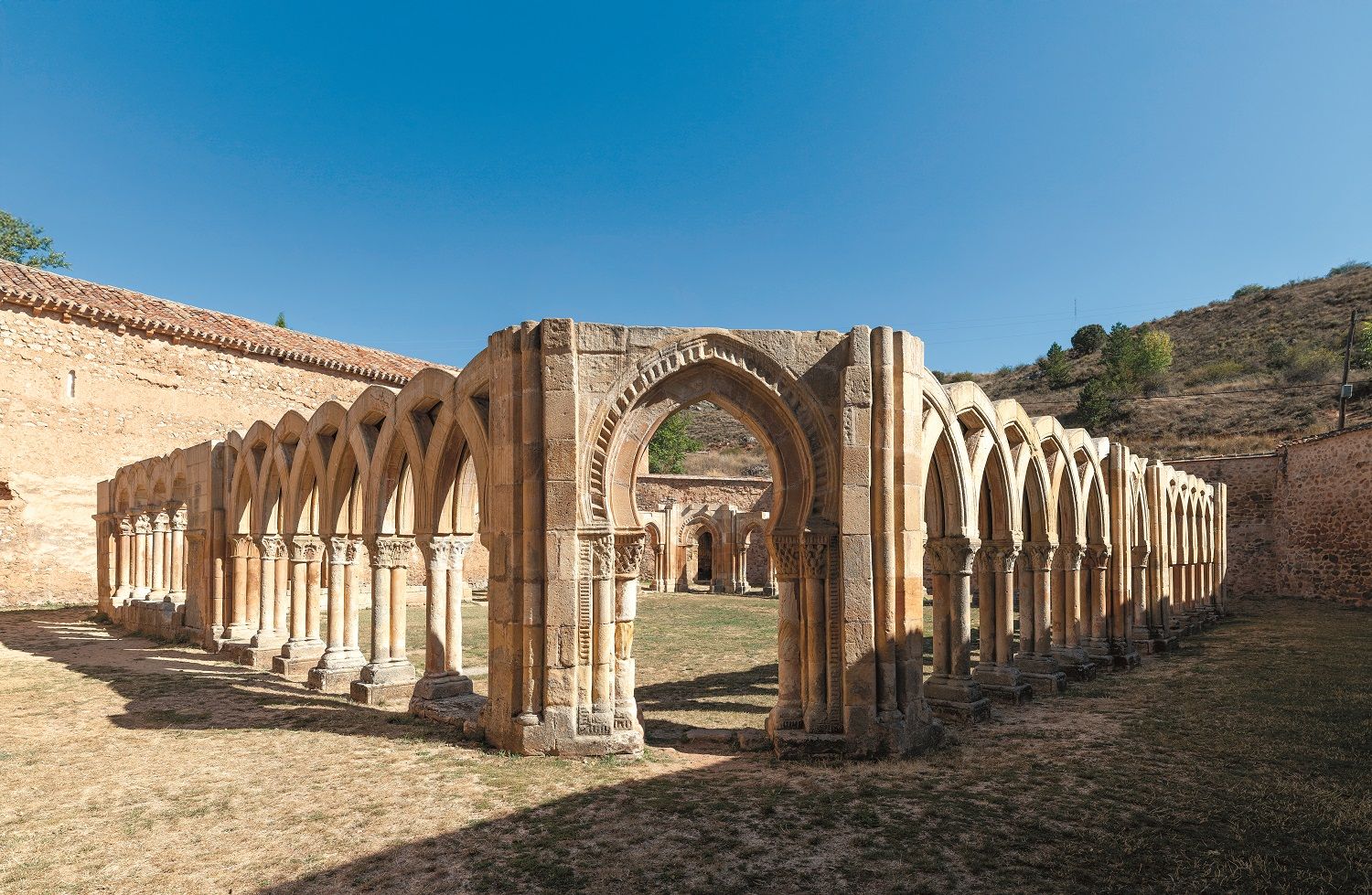 Claustro de San Juan de Duero.