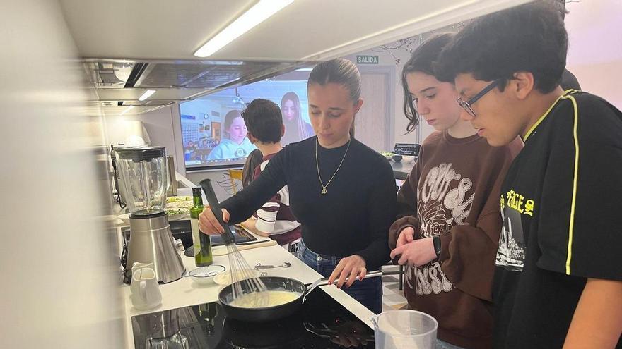 Langreo lidera un programa juvenil internacional de cocina saludable