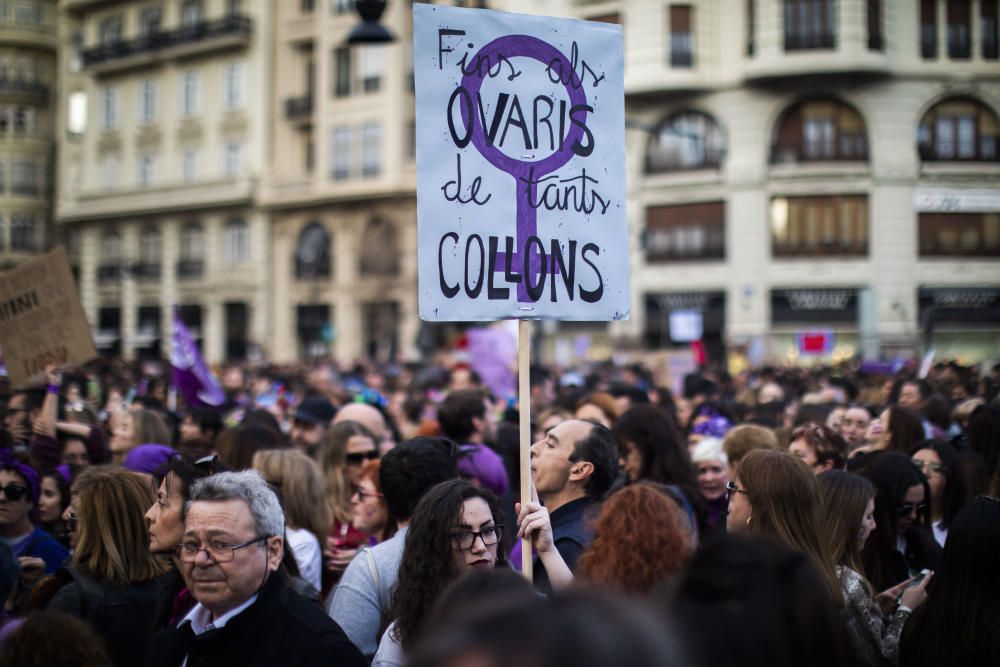 Manifestación del Día de la Mujer en las calles de València