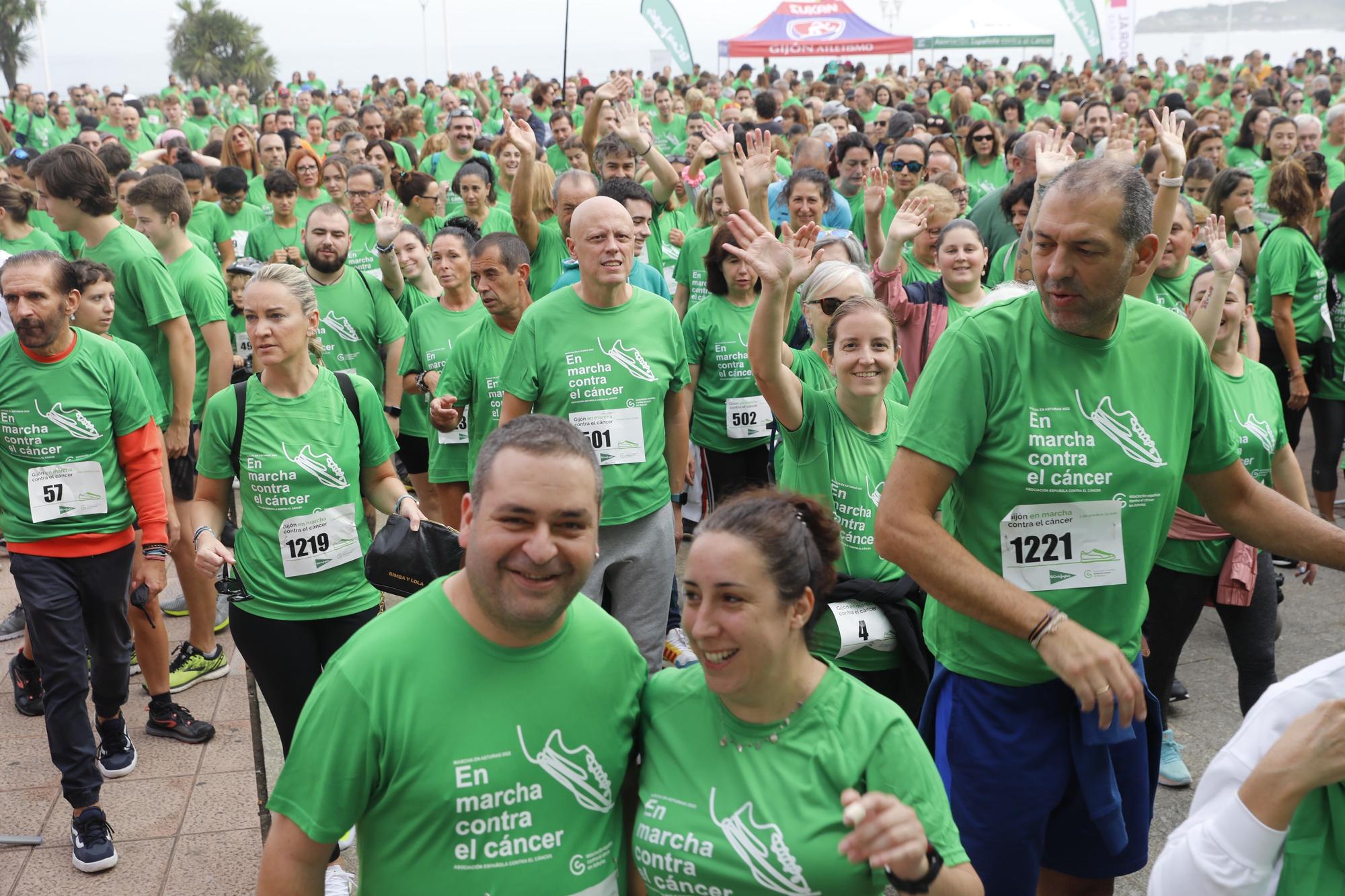 EN IMÁGENES: Asturias se echa a la calle para correr contra el cáncer