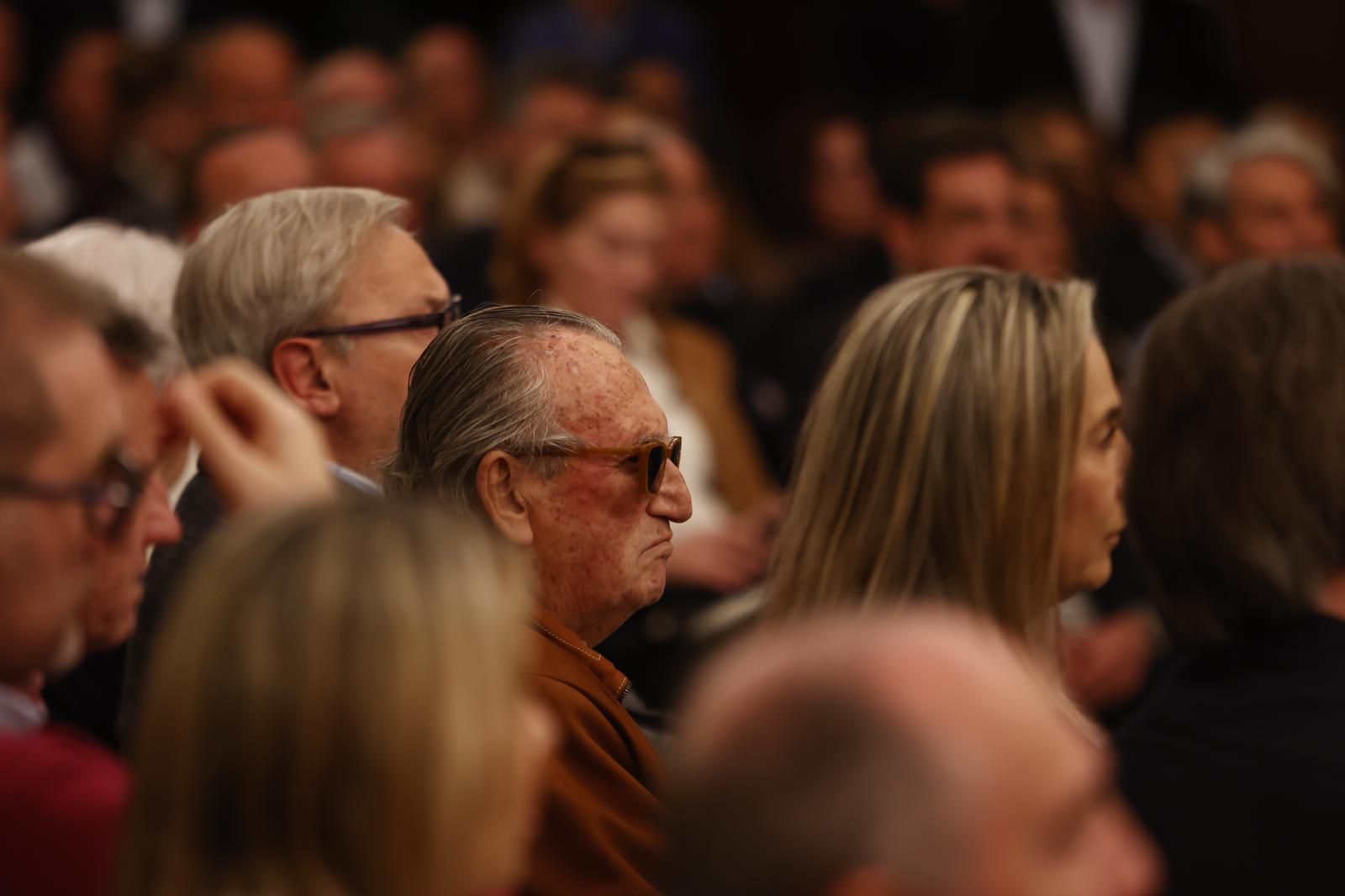Los asistentes a la presentación del libro de Francisco Camps en un hotel de València