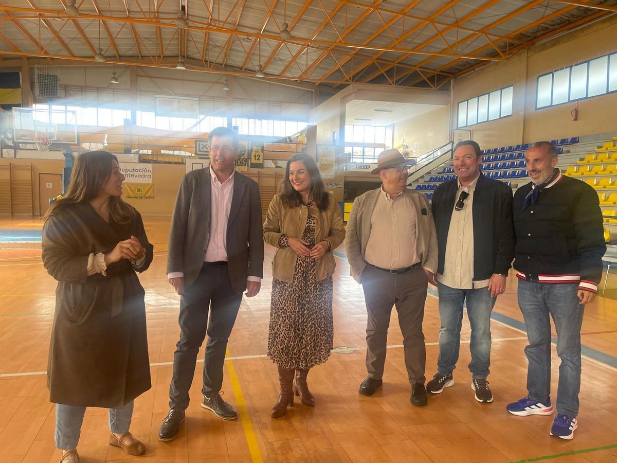Concello y Diputación representados en la visita a la instalación.