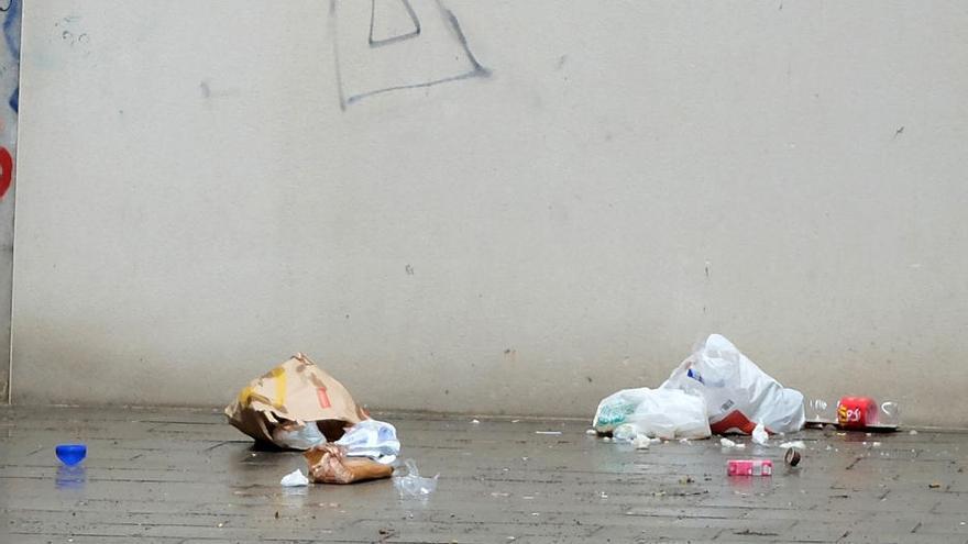 Tallen la llum a vuit pisos del bloc de protecció oficial ocupat a Figueres