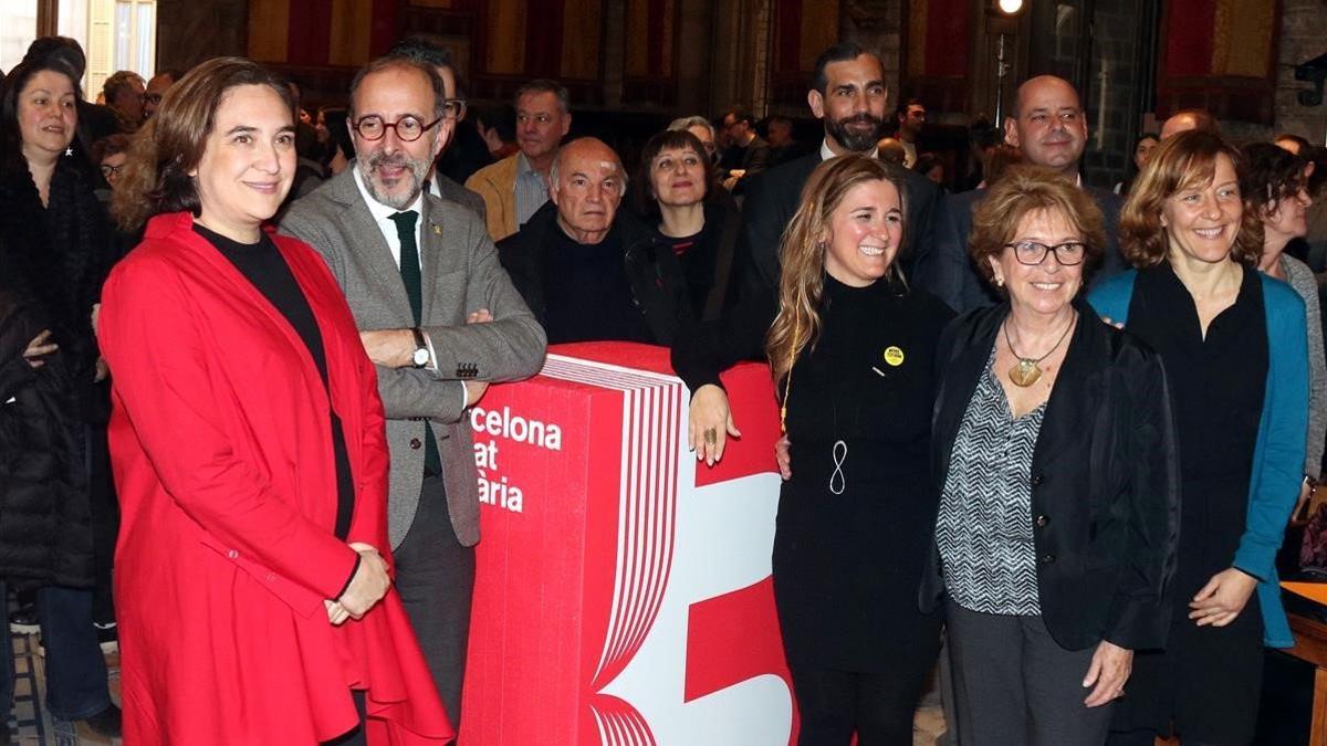 zentauroepp47012422 foto de fam lia de la presentaci  del programa  barcelona  c190218162636