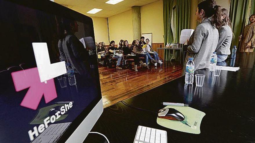 Un momento de la jornada universitaria sobre feminismo.