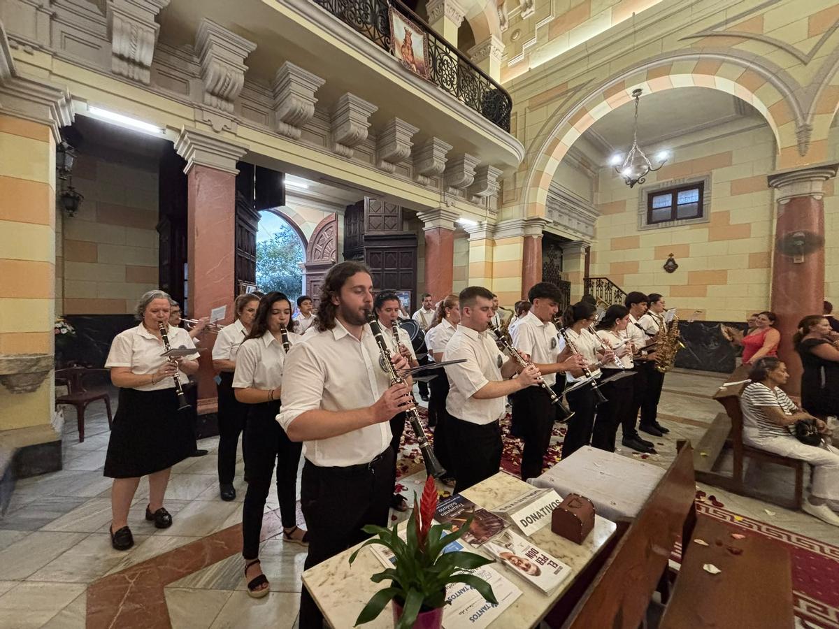 Port de Sagunt: El temporal no frenó la fiesta de la Virgen de Begoña