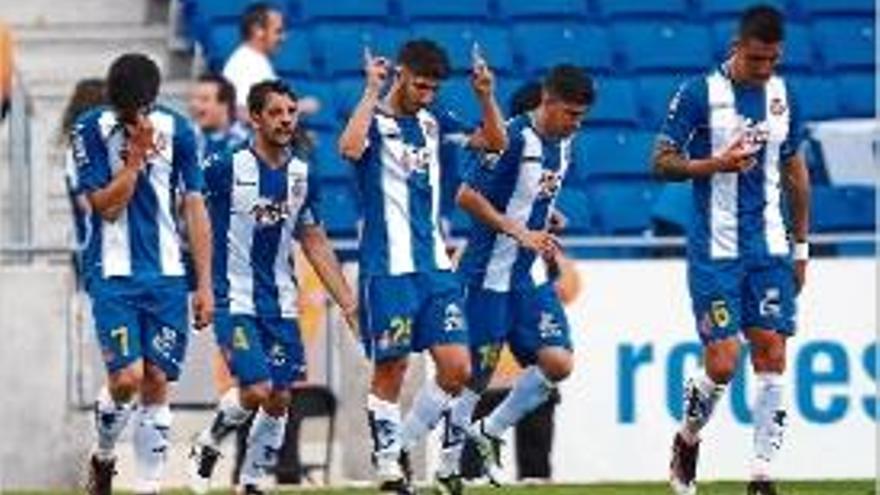 Marco Asensio celebra un dels seus dos gols d&#039;ahir.