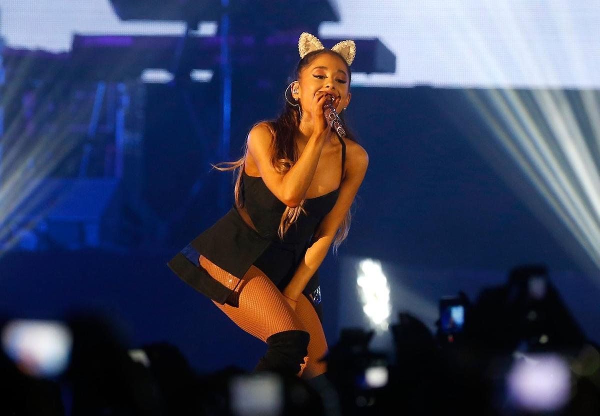 Ariana Grande promet que tornarà a Manchester i oferirà un concert benèfic