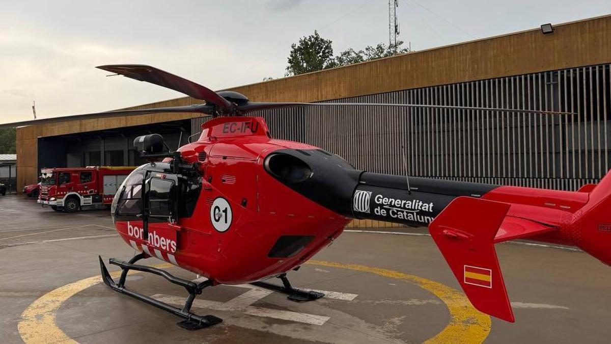 L'helicòpter dels Bombers dels GRAE a Olot.