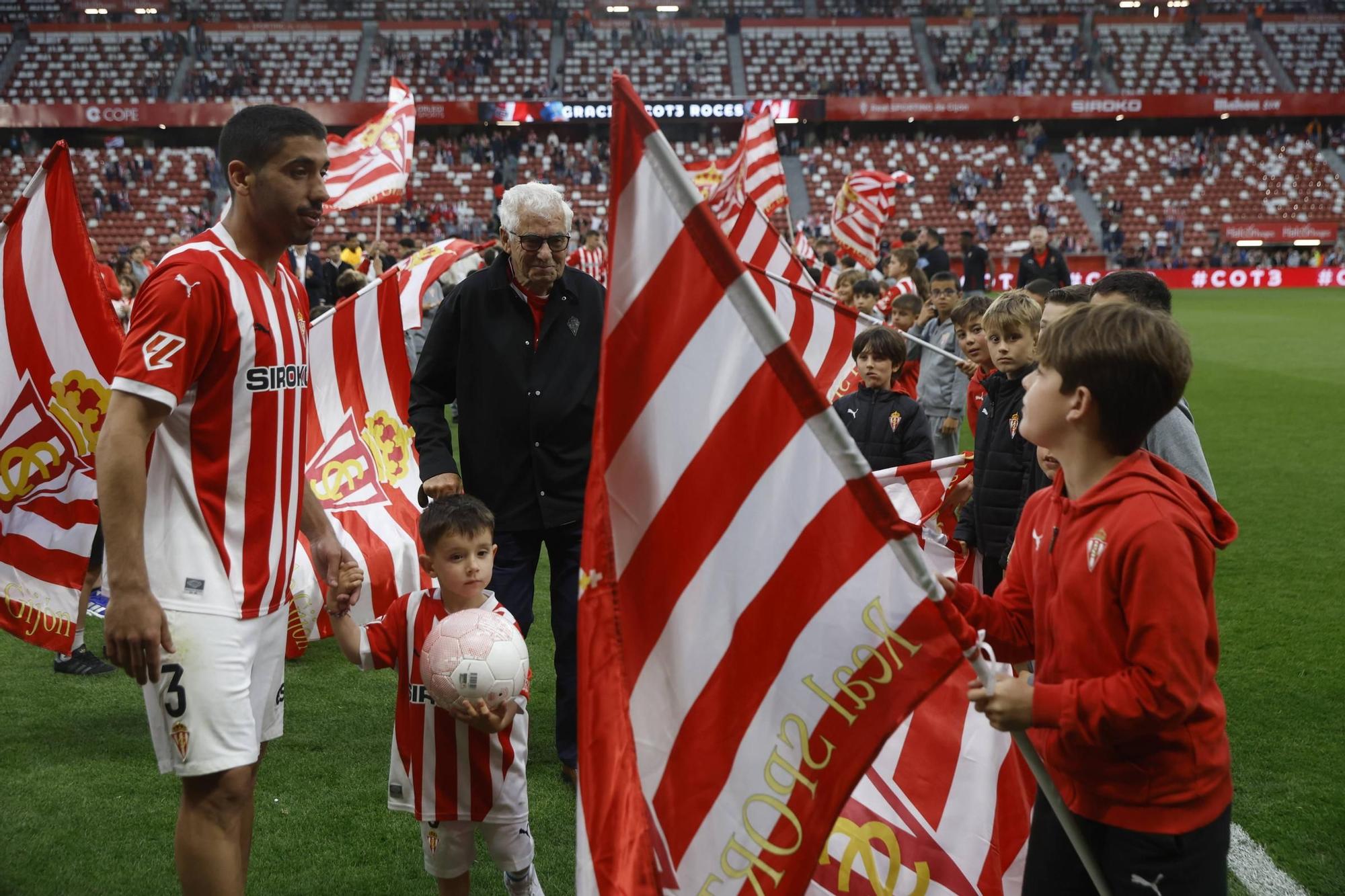 Cote y un adiós de película: así fue la despedida del Sporting a José Ángel