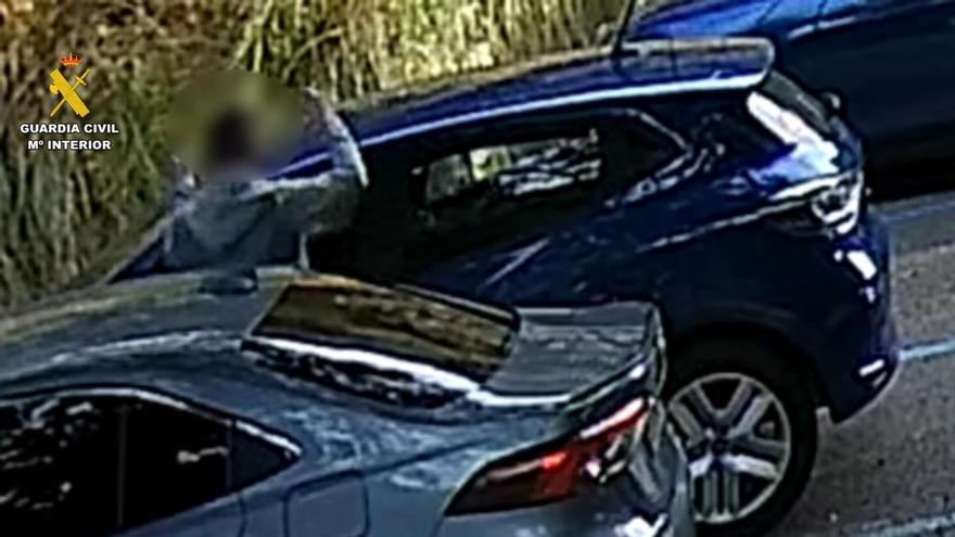 Cuatro ladrones detenidos por una oleada de robos en coches de alquiler en el aparcamiento de sa Calobra