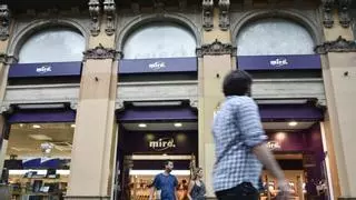 El "Ikea chino" prepara una nueva tienda en el enorme local que dejó Miró en Sant Antoni