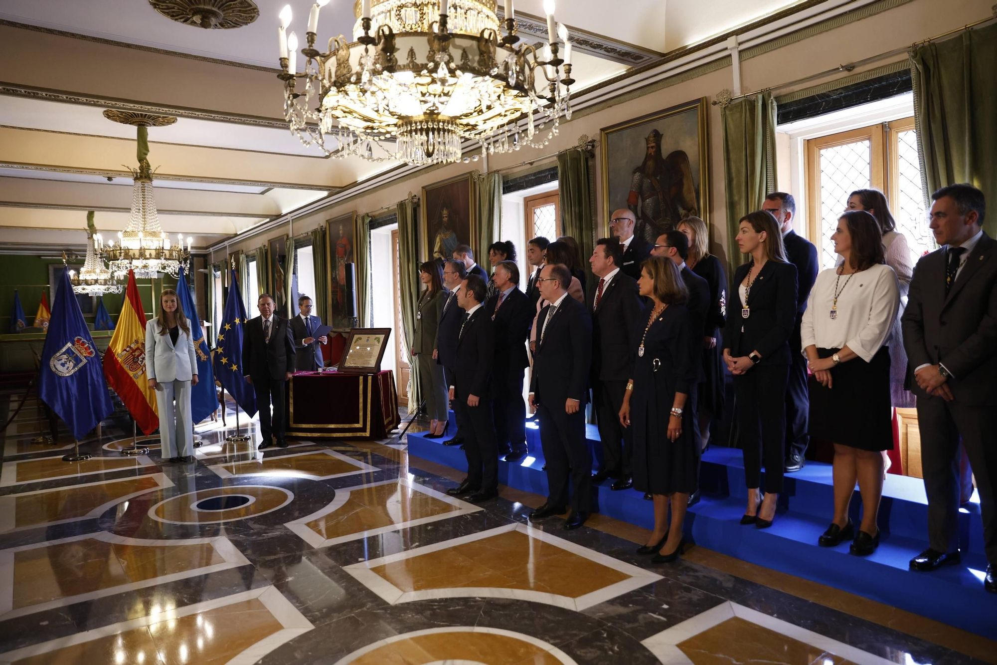 La Princesa Leonor recibe el título de Alcaldesa Honoraria de Oviedo en salón del plenos del Ayuntamiento. 