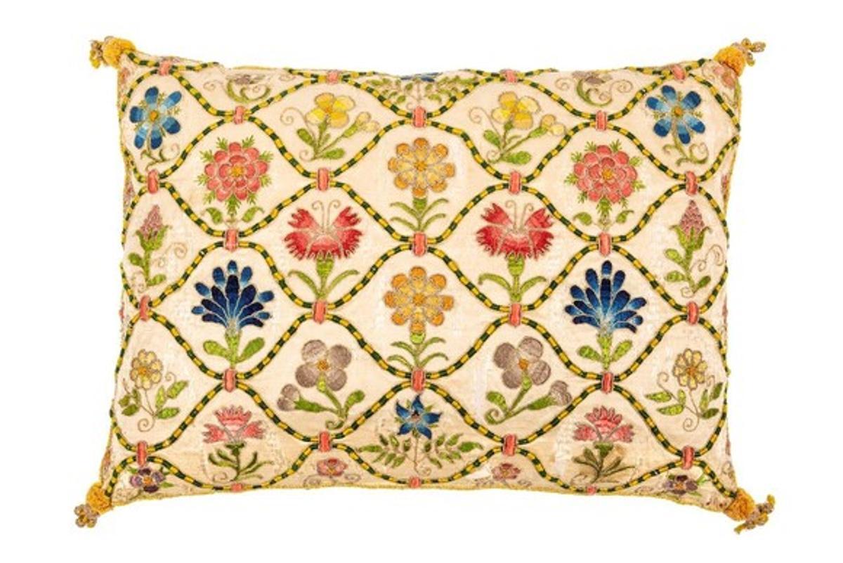 Almohadón de entre 1560 y 1600 que formará parte de 'Tejiendo la vida cortesana'.