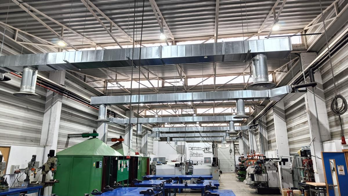 Ontinyent destina 6.400 euros a mejorar el alumbrado de los talleres del IES Pou Clar