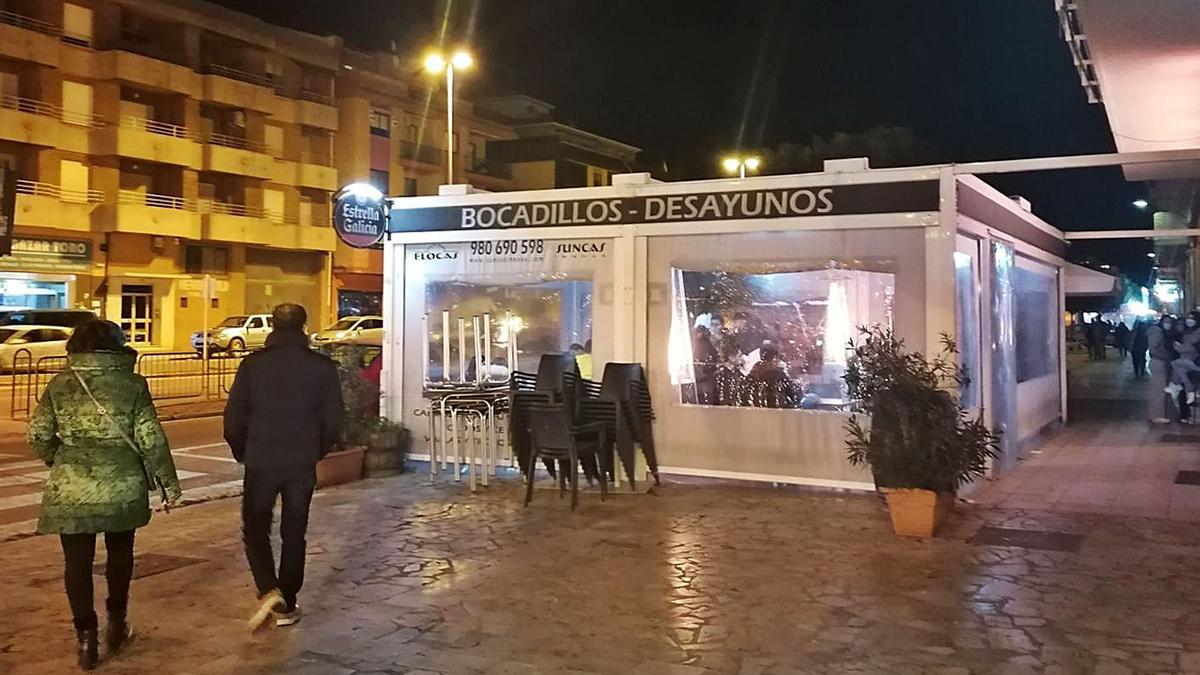 Terraza de uno de los negocios hosteleros de Toro abiertos durante el puente festivo. | M. J. C.