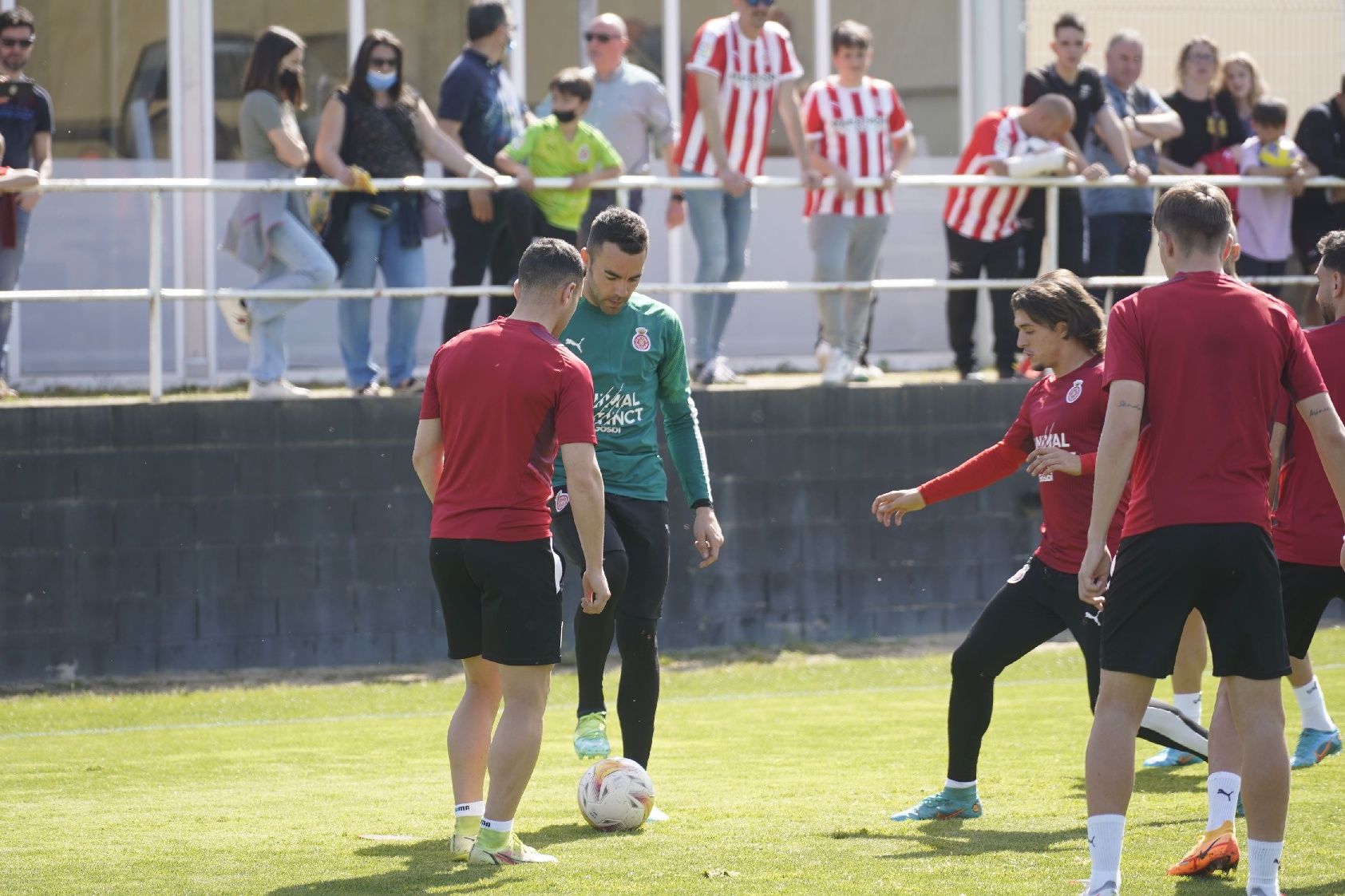 Comunió entre afició i equip a l'entrenament de portes obertes