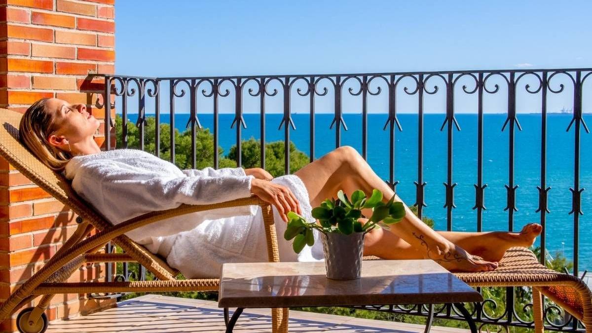 Relajación en Palasiet Thalasso Clinic & Hotel