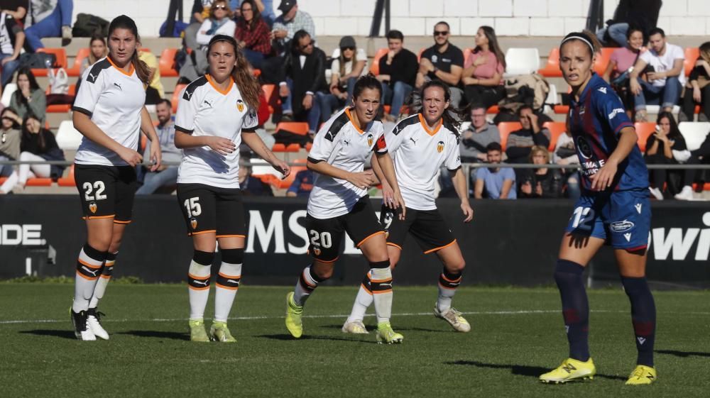 Las imágenes del derbi Valencia - Levante femenino