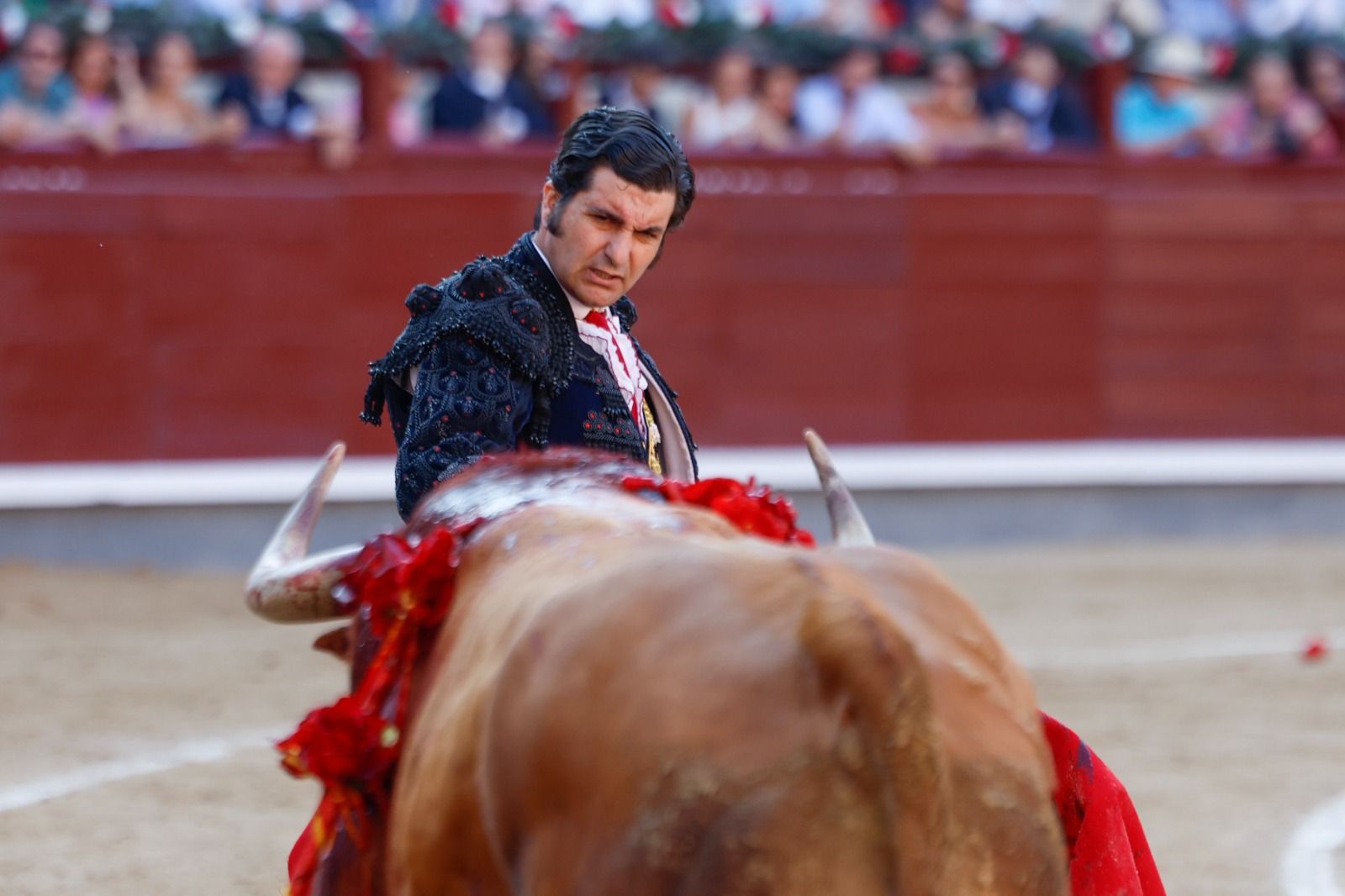 Morante de la Puebla sale a hombros de Las Ventas