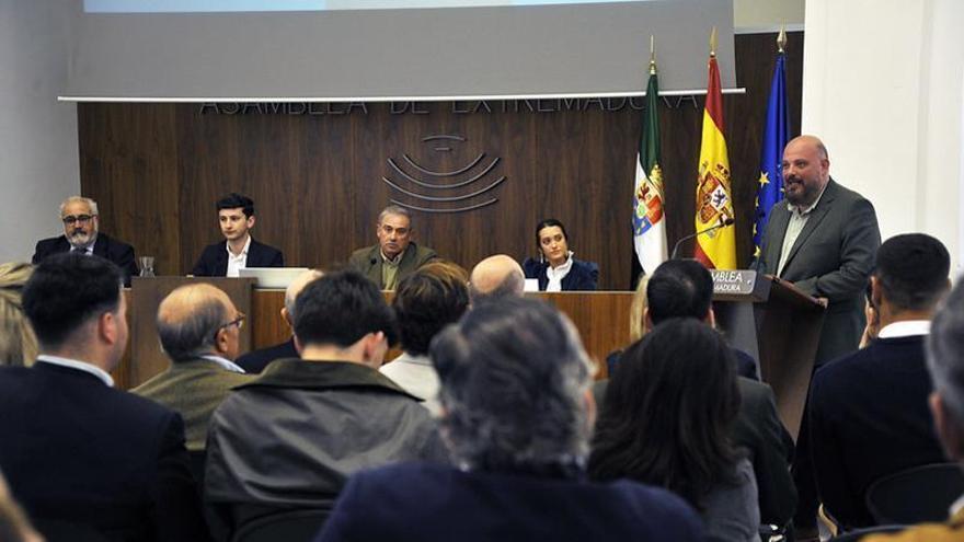 Afean a la Asamblea de Extremadura que acogiera una jornada taurina convertida en 