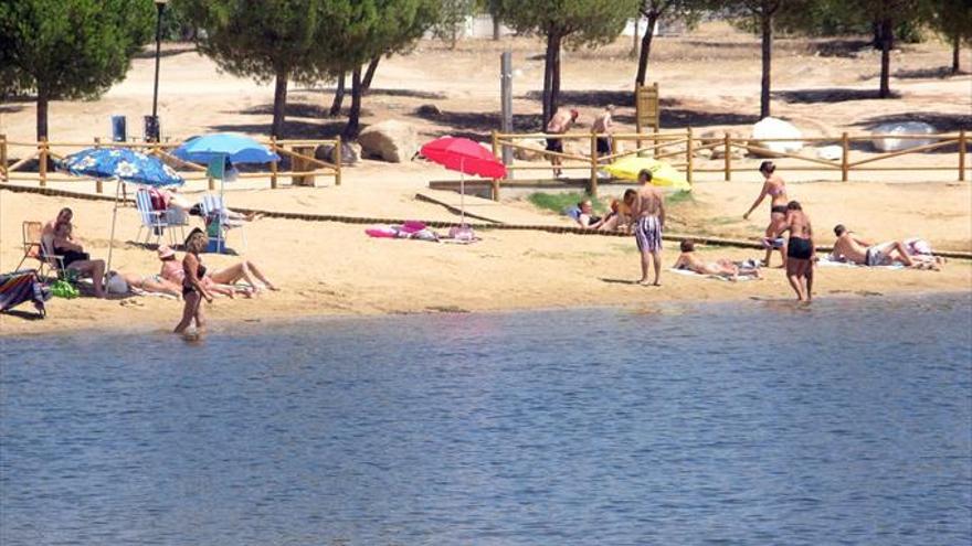 Deportes náuticos y educación para la salud, en un campamento en Proserpina