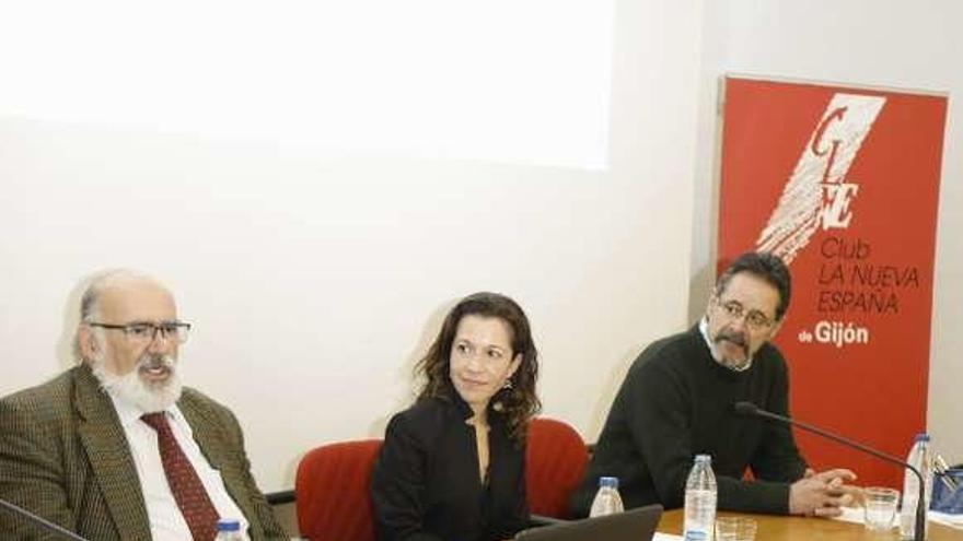 Por la izquierda, Javier Palicio, Marta Pîsano y Fernando Núñez.