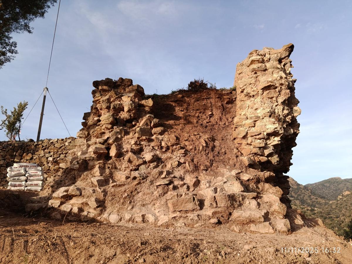 El objetivo de esta primera fase es sentar las bases para la rehabilitación integral del castillo, permitiendo que esta joya histórica de la Sierra de Espadán pueda ser recuperada y disfrutada en el futuro.