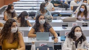 Imagen de alumnos universitarios valencianos.