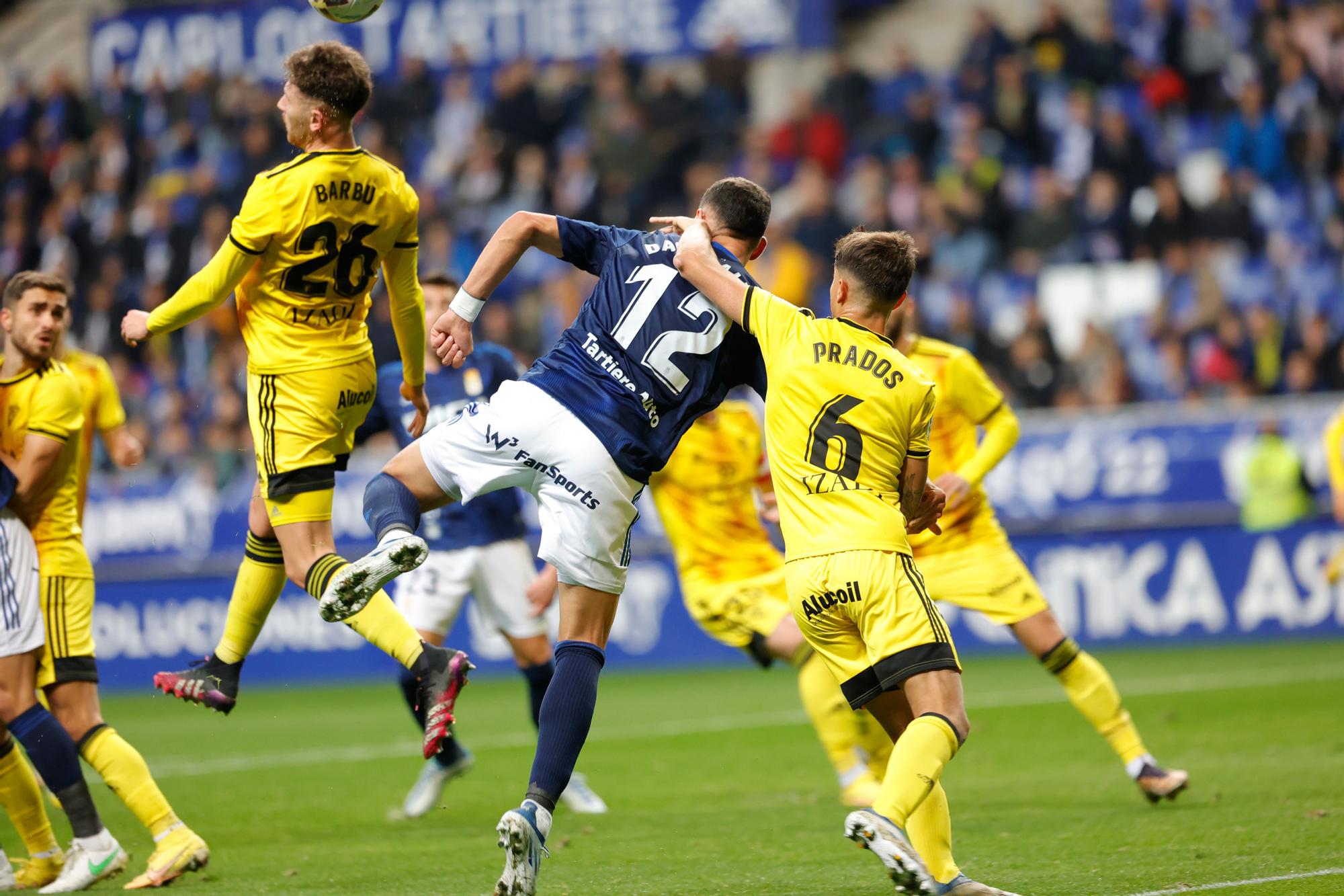 EN IMÁGENES: El Oviedo gana en casa por 1-0 frente al Mirandés