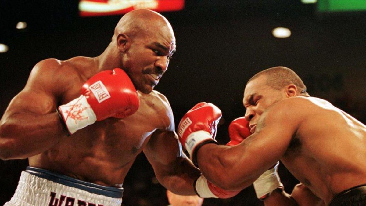 Mike Tyson y Evander Holyfield en la estelar velada 'The Sound and the Fury'