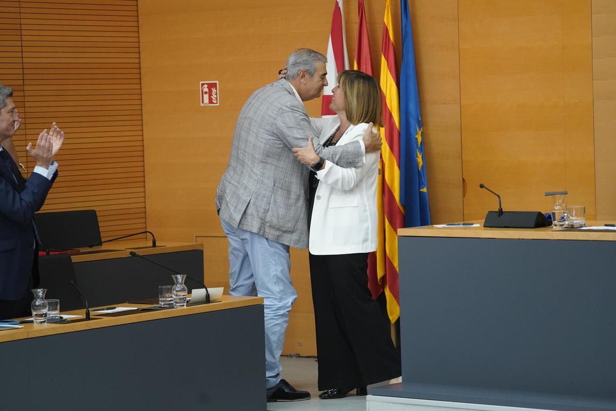 Núria Marín se despide de la alcaldía de LHospitalet de Llobregat en su último pleno