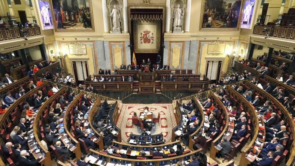 Vista general del hemiciclo del Congreso de los Diputados. /  EFE